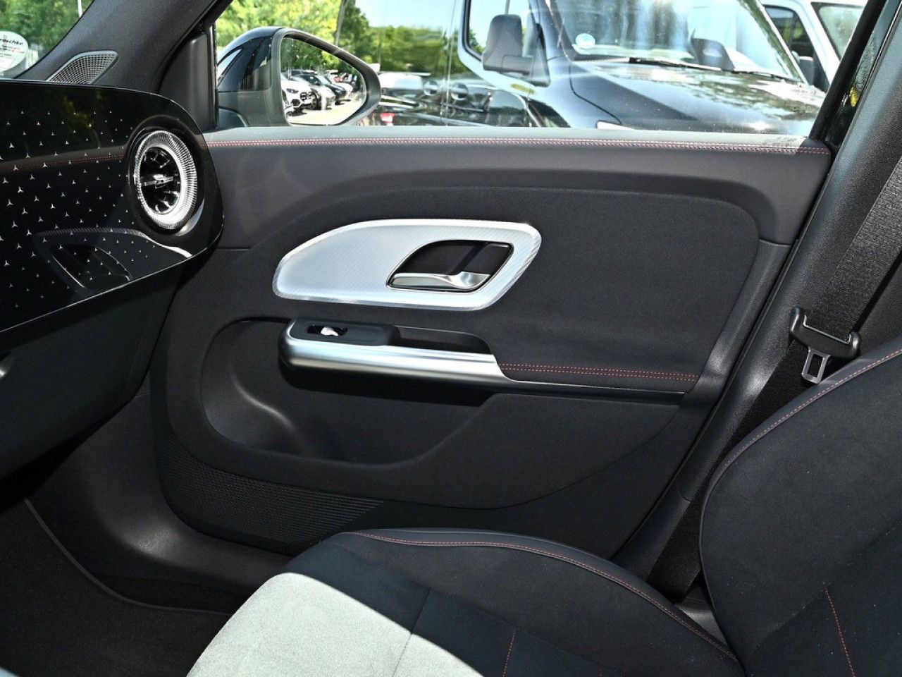 Mercedes-Benz GLB – Bild 13