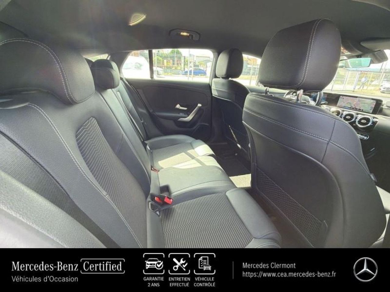 Photo du v&eacute;hicule 13 / 18