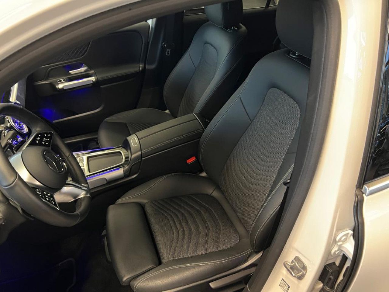 Fahrzeugbild 14 / 25