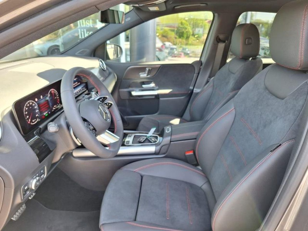 Photo du v&eacute;hicule 18 / 18