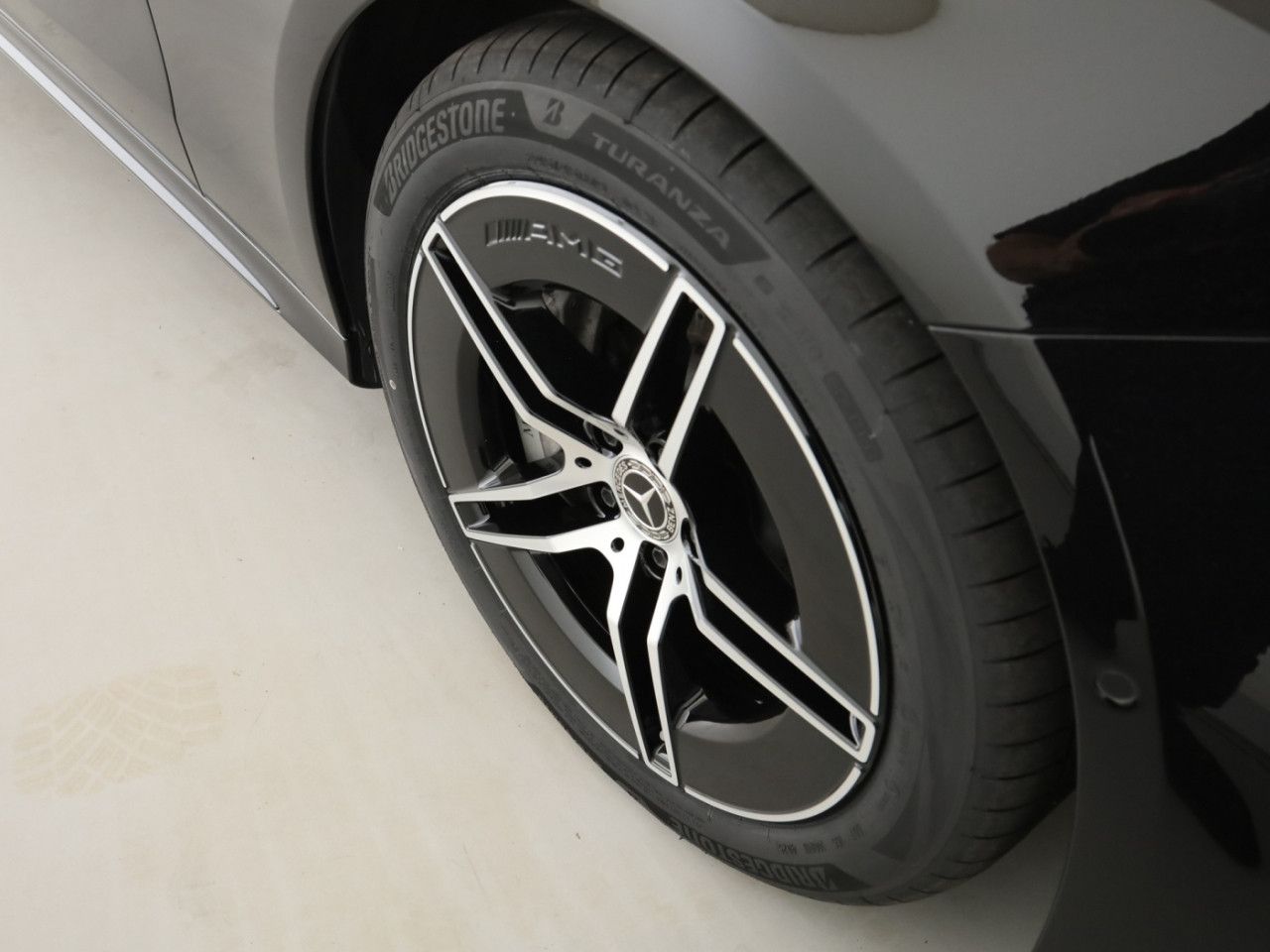 Mercedes-Benz E-Klasse – Bild 21