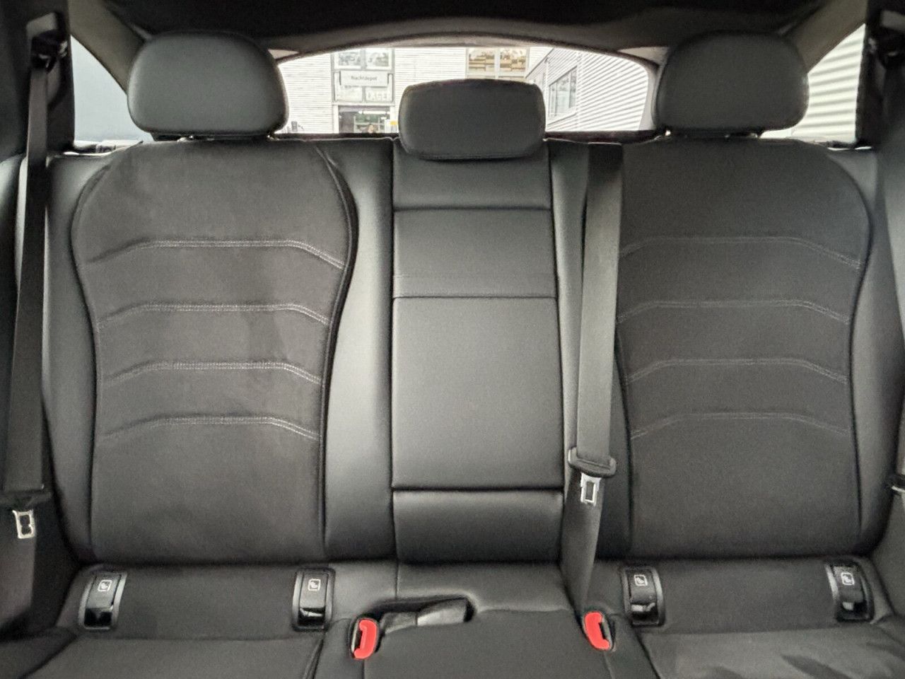 Mercedes-Benz E-Klasse – Bild 14