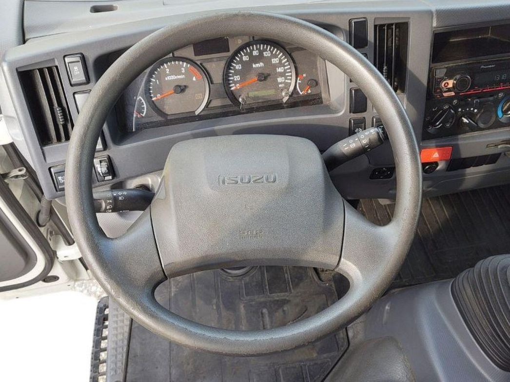 Isuzu | P75