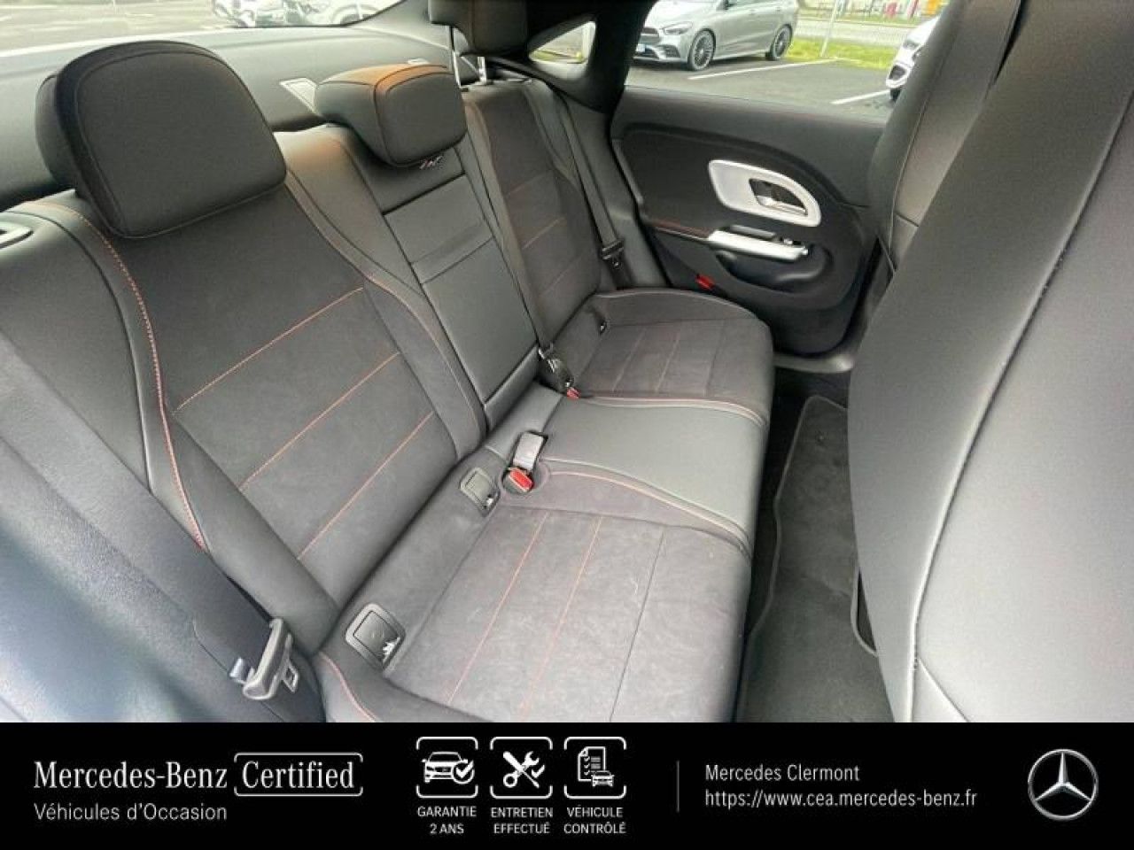 Photo du v&eacute;hicule 13 / 18