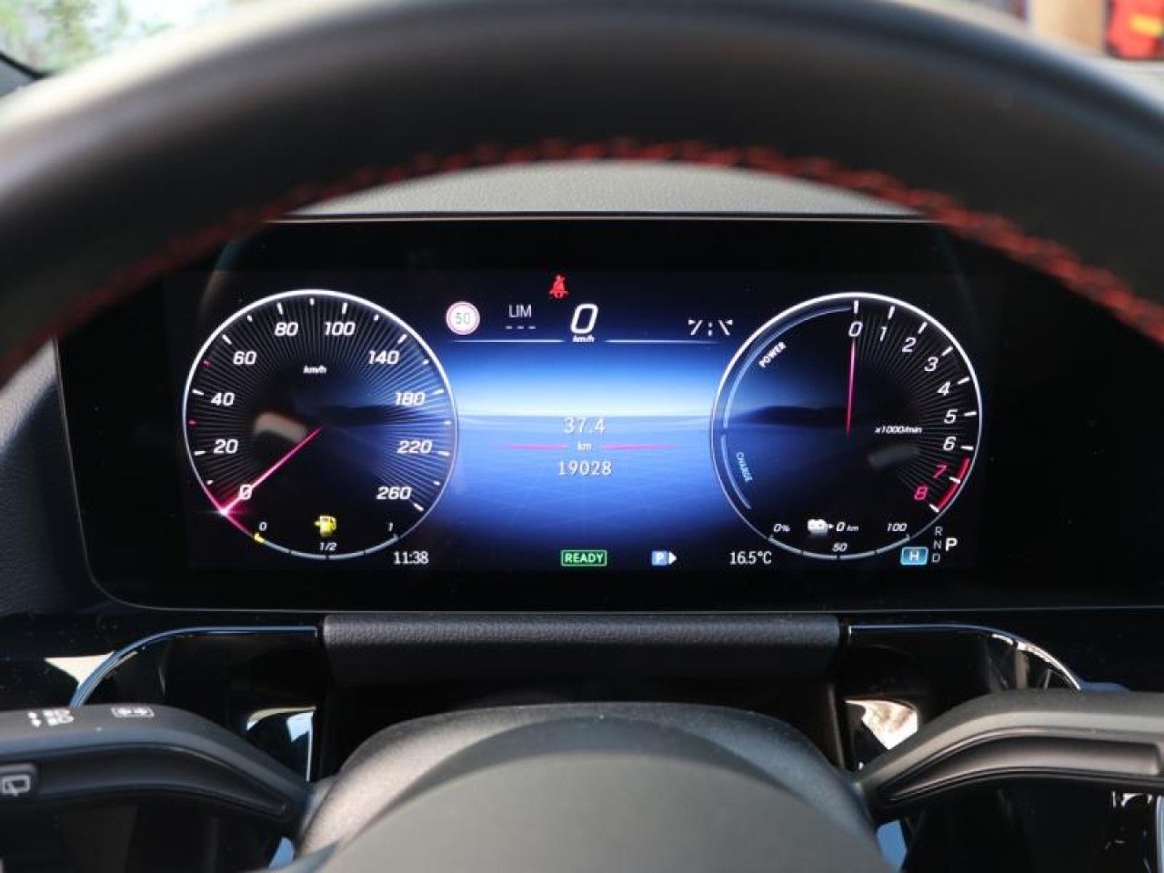 Photo du v&eacute;hicule 13 / 18