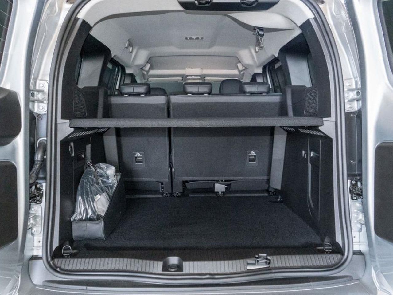 Mercedes-Benz EQT – Bild 10