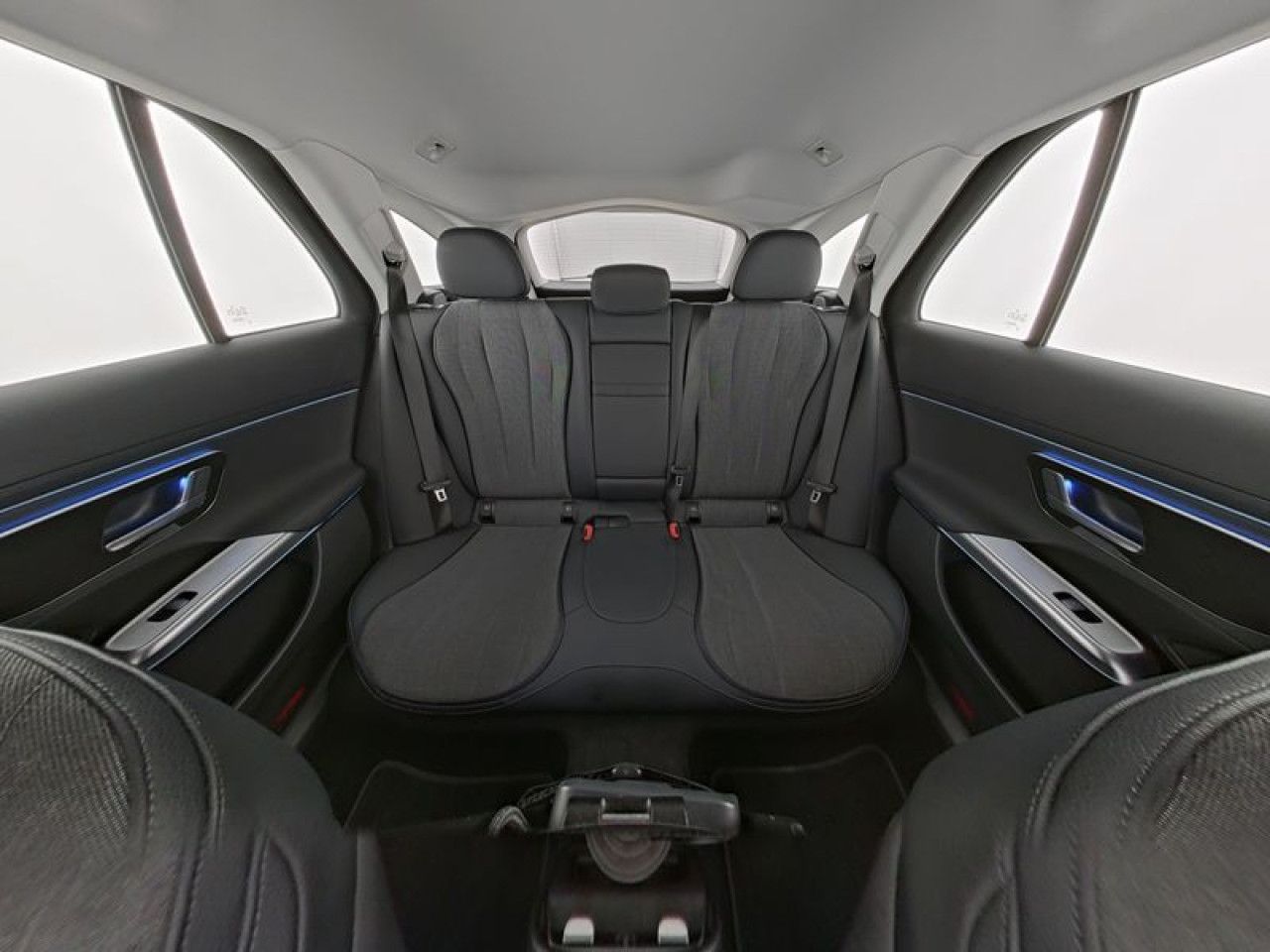 Mercedes-Benz E-Klasse – Bild 9