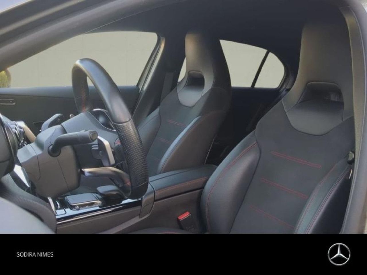 Photo du v&eacute;hicule 14 / 18