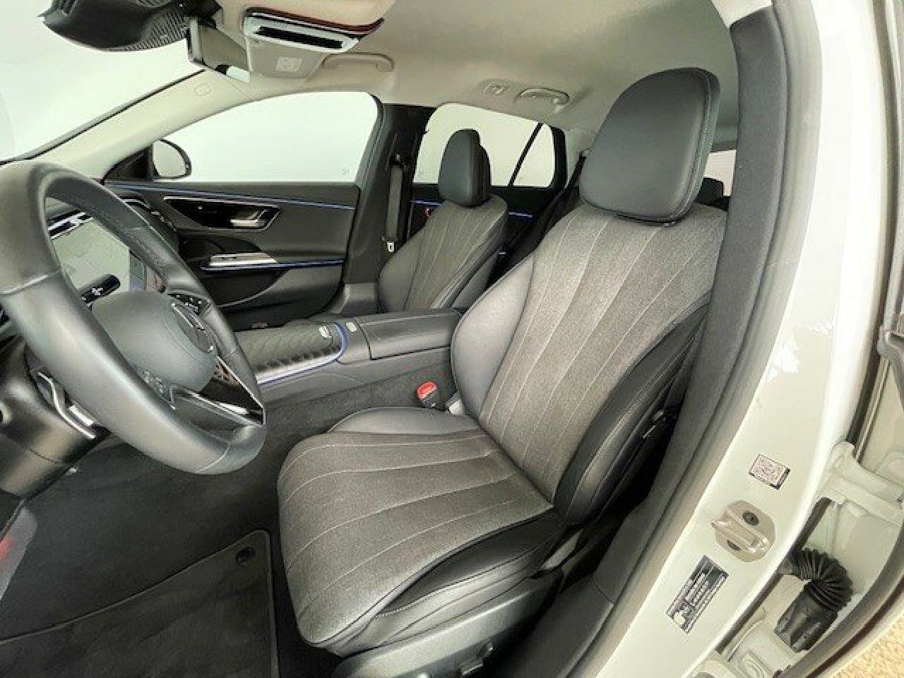 Mercedes-Benz E-Klasse – Bild 17