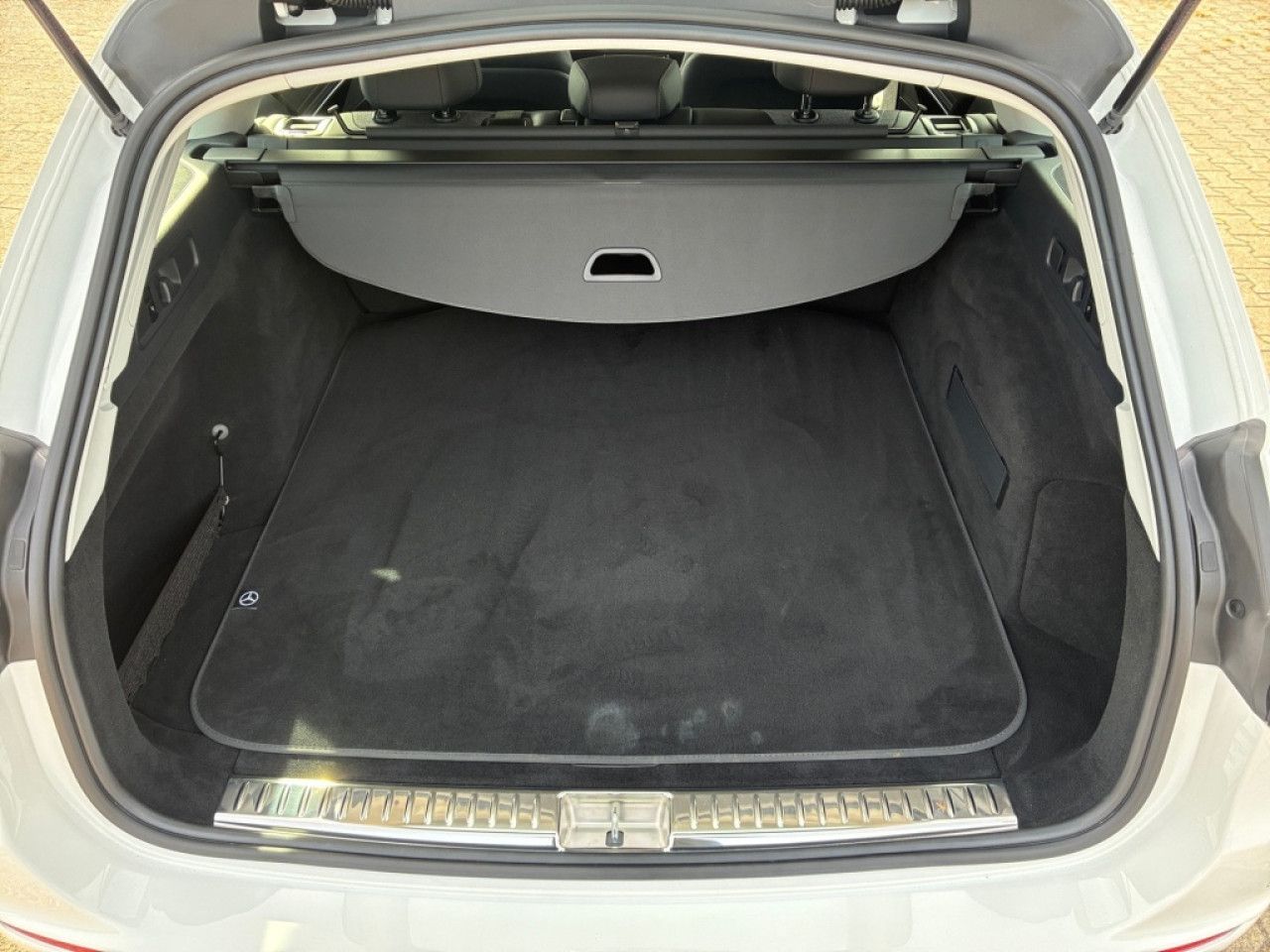 Mercedes-Benz E-Klasse – Bild 10