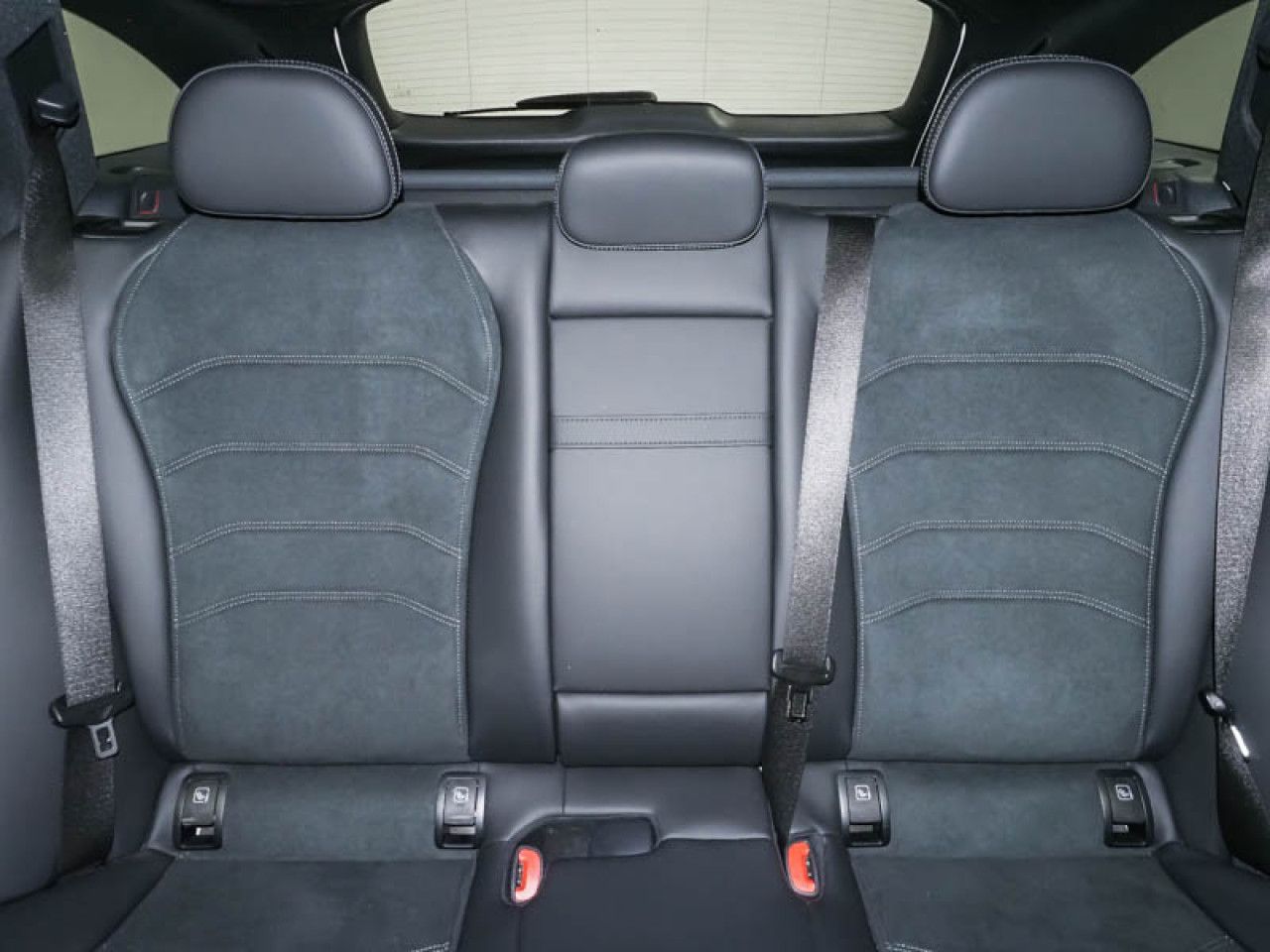 Mercedes-Benz E-Klasse – Bild 10