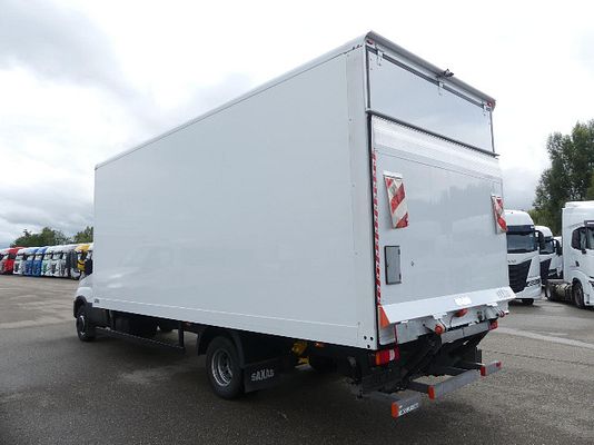 Vehicle image 3 / 7