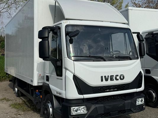 Vehicle image 1 / 6