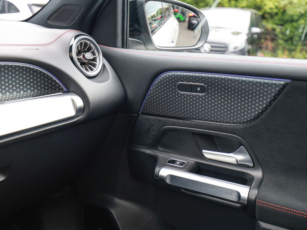 Mercedes-Benz EQB – Bild 17