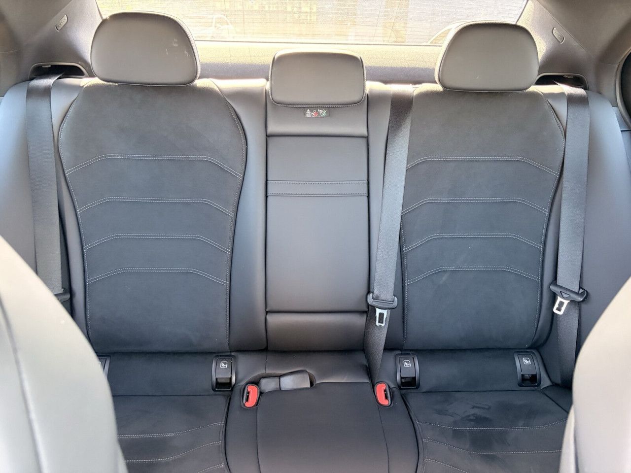 Mercedes-Benz E-Klasse – Bild 19