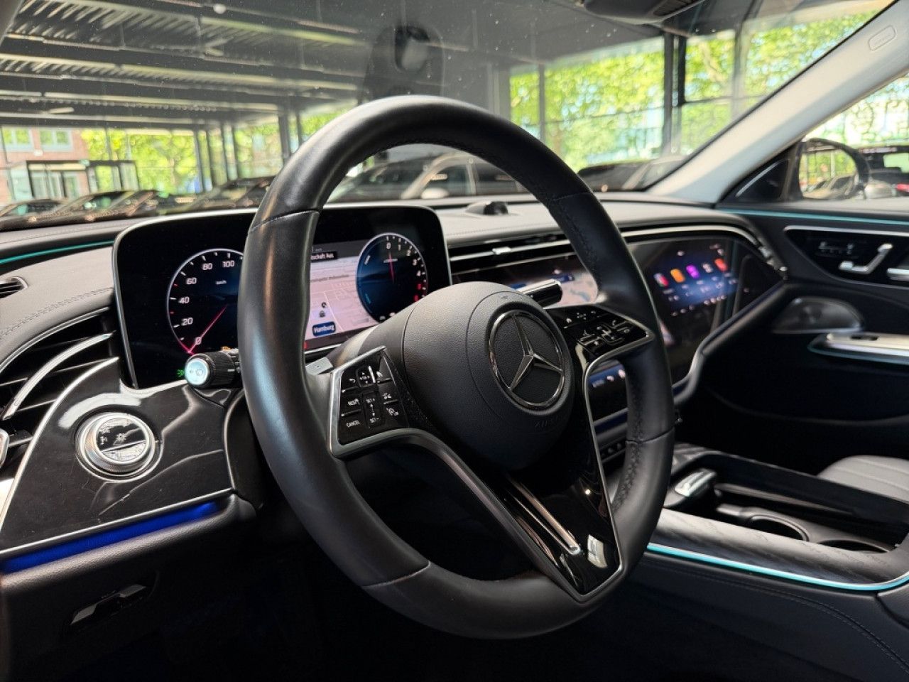 Mercedes-Benz E-Klasse – Bild 19