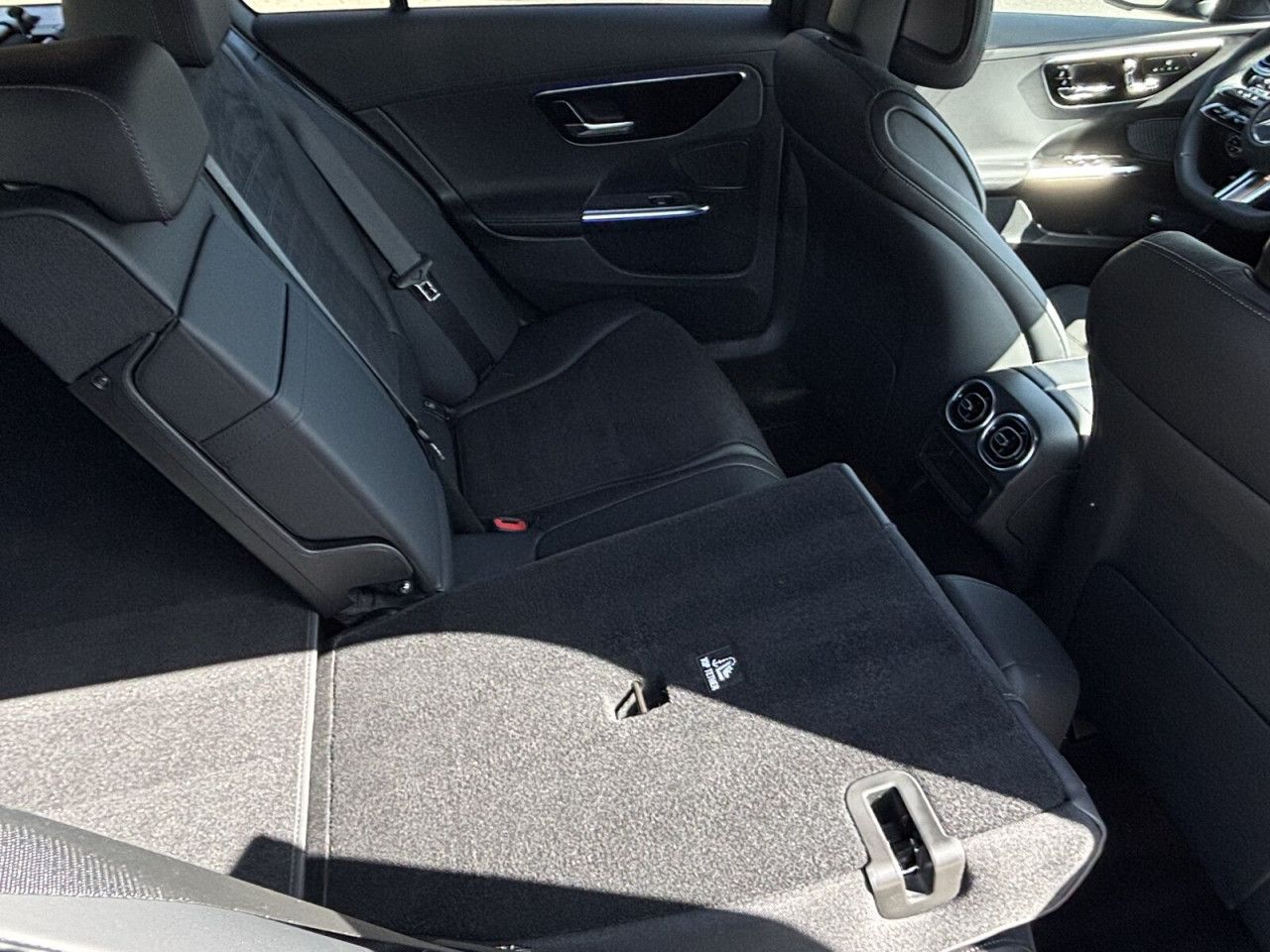 Mercedes-Benz C-Klasse – Bild 18