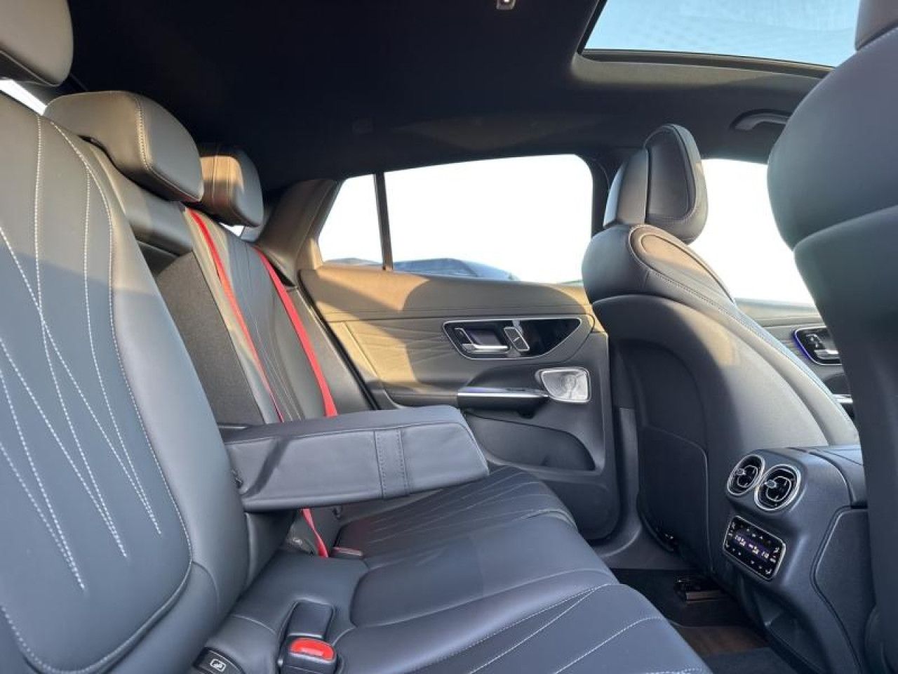 Photo du v&eacute;hicule 14 / 18