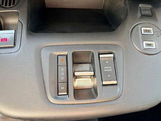 Vehicle image 7 / 11