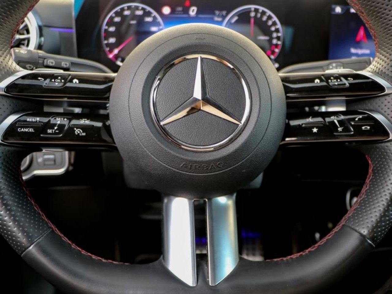 Photo du v&eacute;hicule 17 / 18