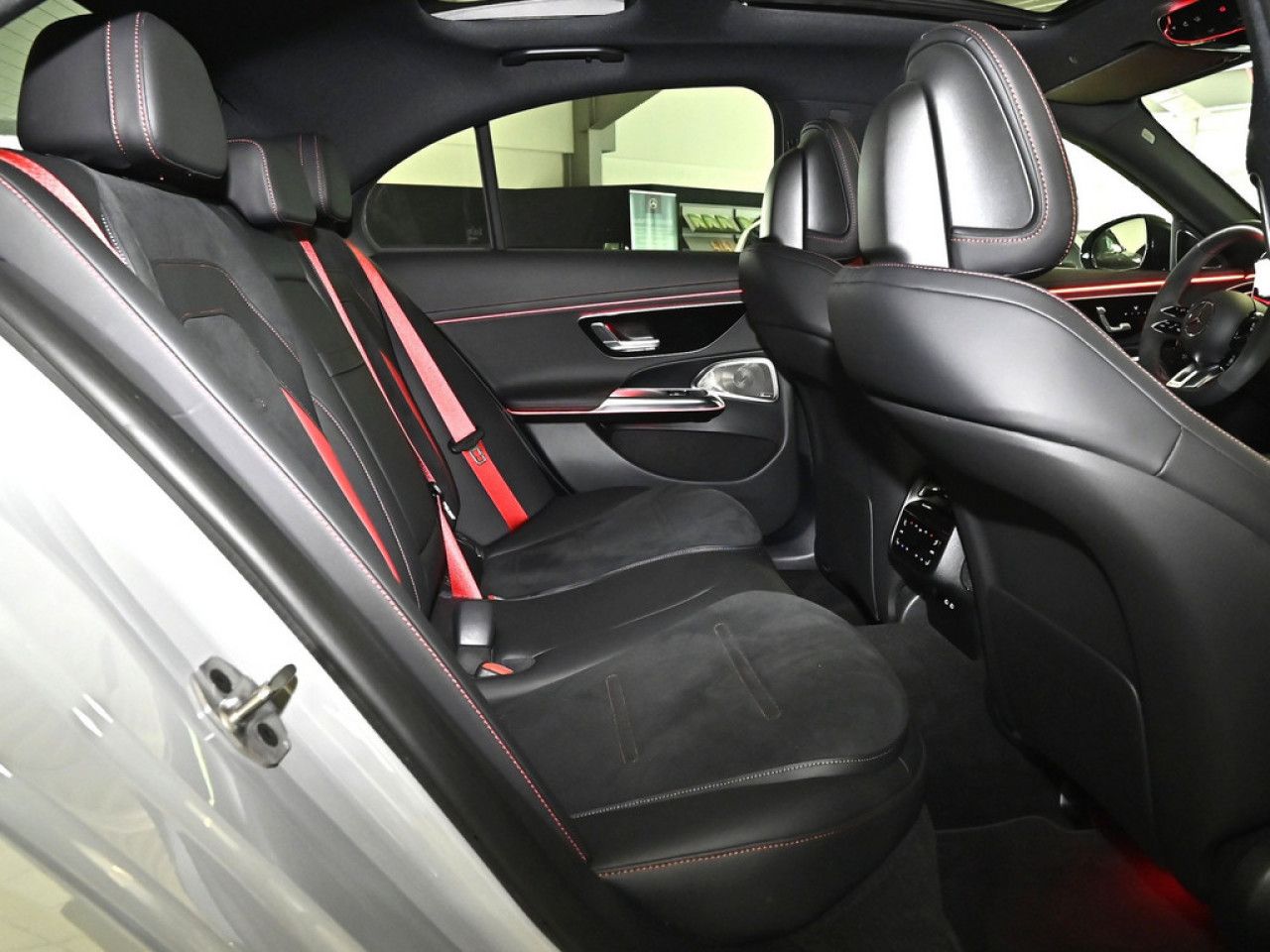 Mercedes-Benz E-Klasse – Bild 7