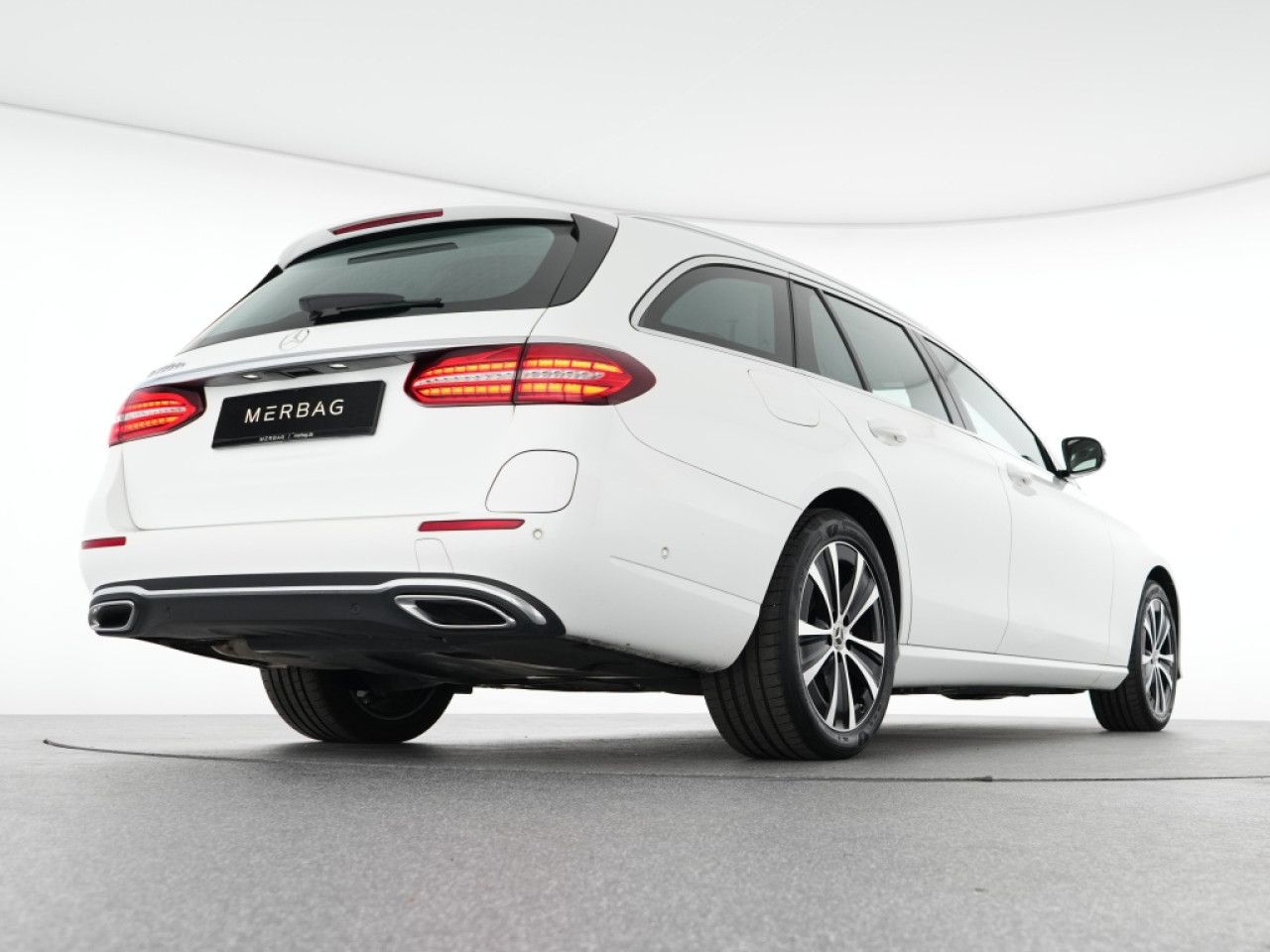 Mercedes-Benz E-Klasse – Bild 9