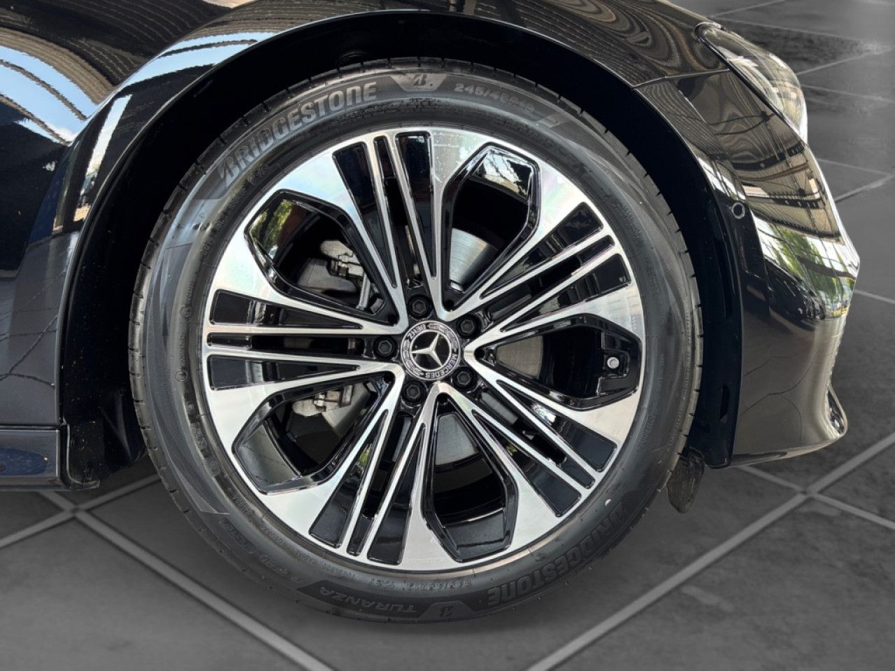 Mercedes-Benz E-Klasse – Bild 5