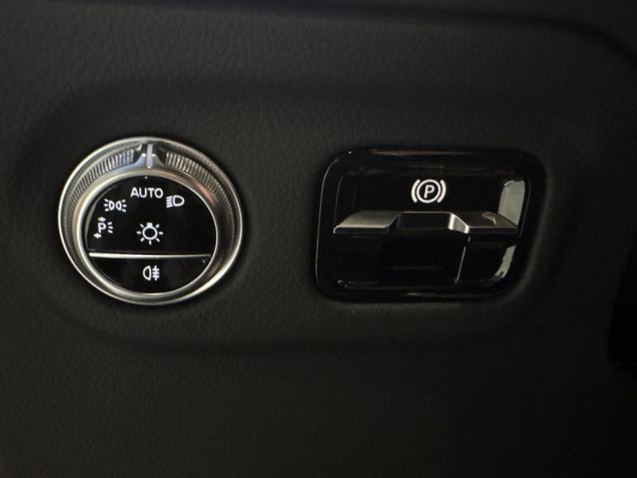 Photo du v&eacute;hicule 17 / 18