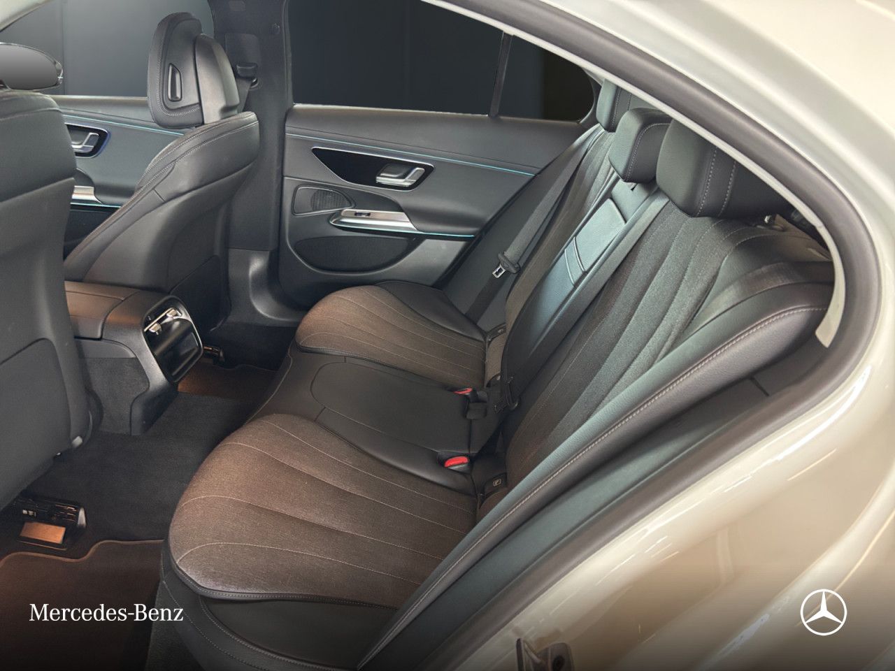 Mercedes-Benz E-Klasse – Bild 15