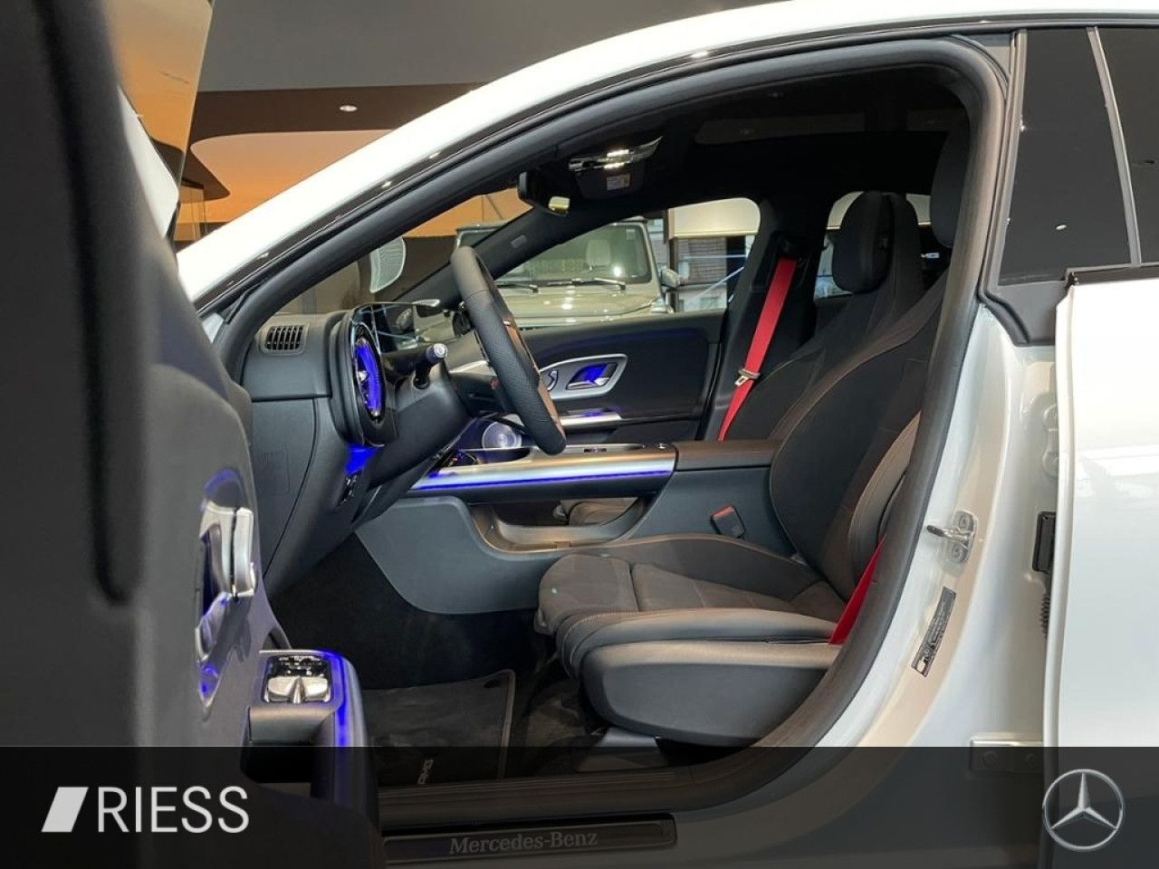 Mercedes-Benz CLA – Bild 2