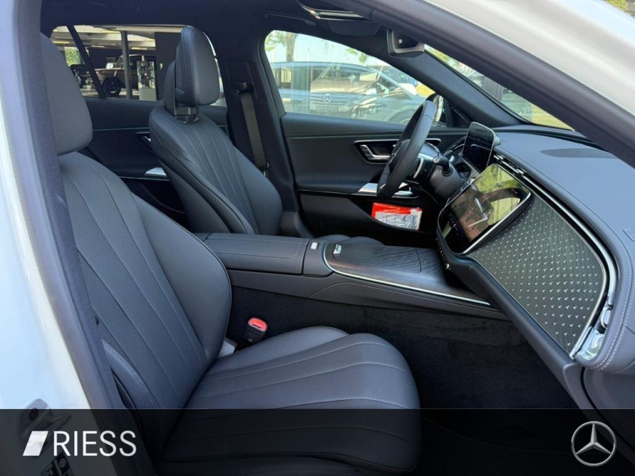 Mercedes-Benz E-Klasse – Bild 8