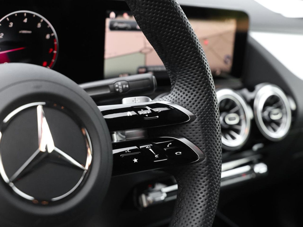 Mercedes-Benz GLA – Bild 14
