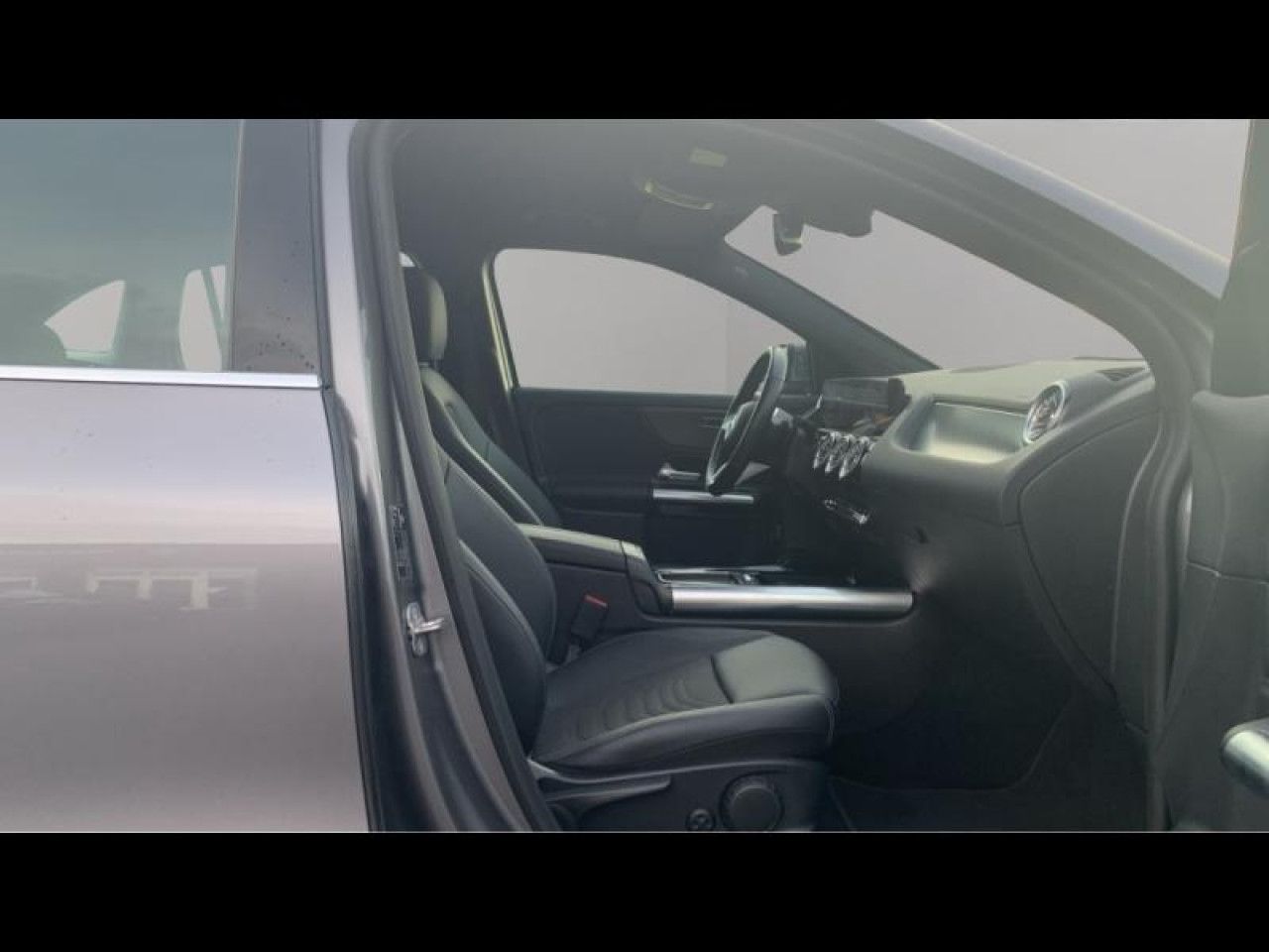 Photo du v&eacute;hicule 13 / 18