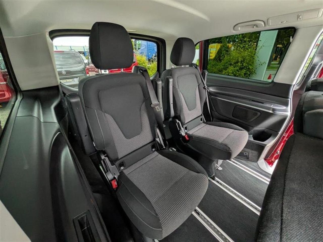 Mercedes-Benz EQV – Bild 11