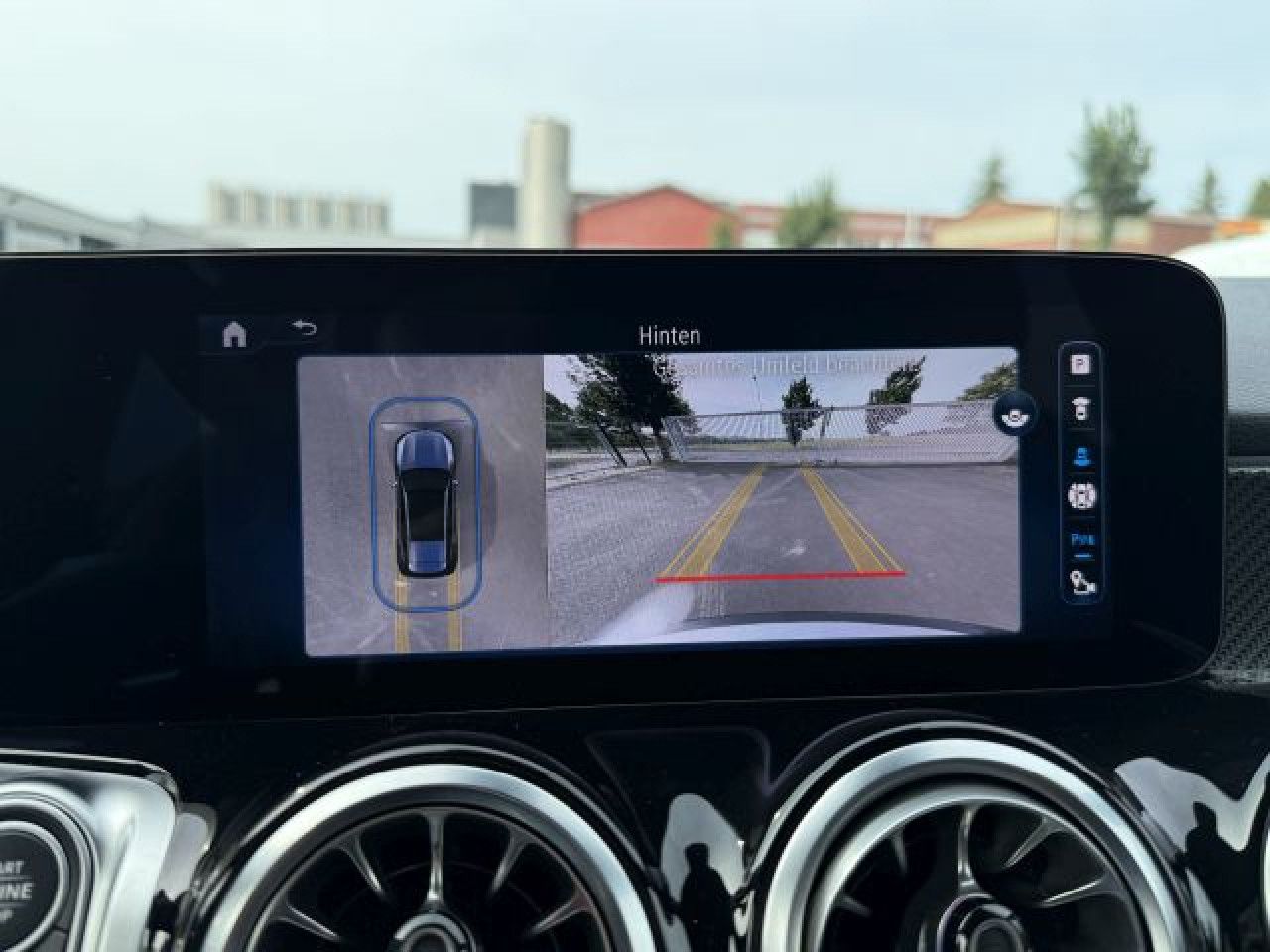 Mercedes-Benz GLB – Bild 10