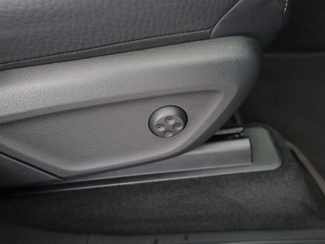 Mercedes-Benz GLE – Bild 17