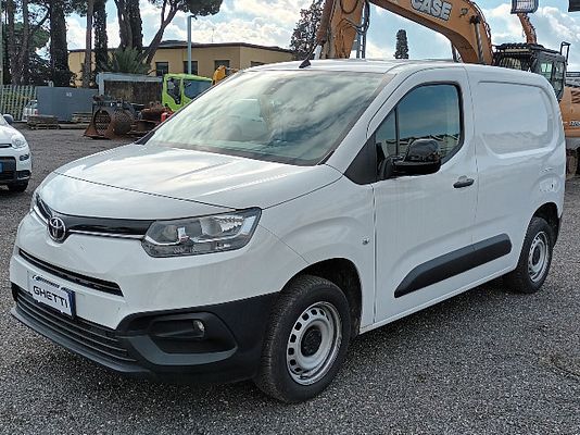 Vehicle image 2 / 5