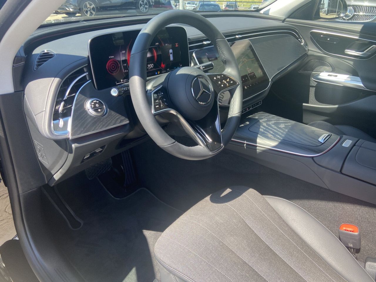 Mercedes-Benz E-Klasse – Bild 11