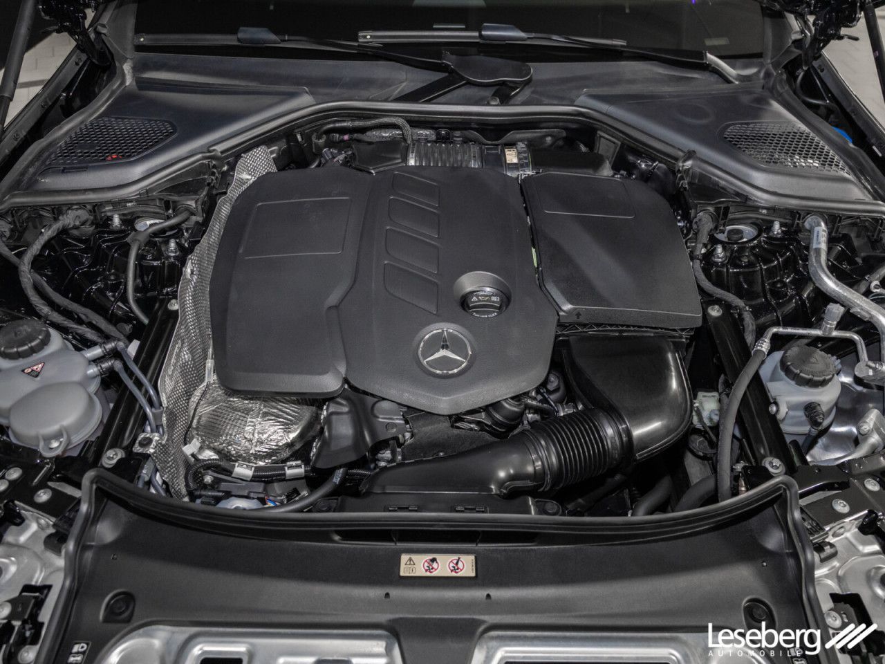 Mercedes-Benz E-Klasse – Bild 8
