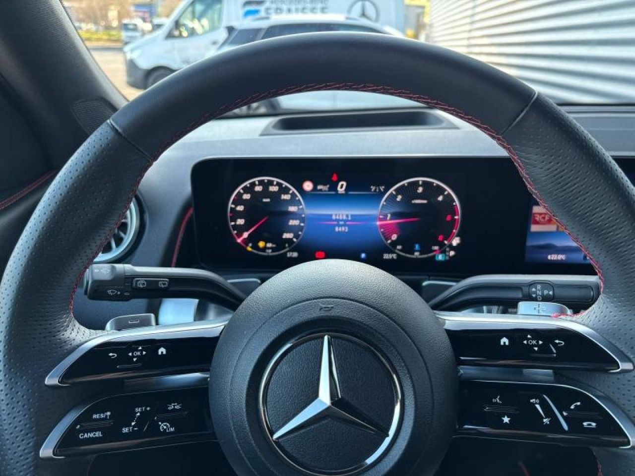 Photo du v&eacute;hicule 15 / 17