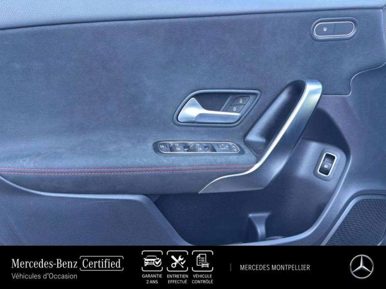 Photo du v&eacute;hicule 16 / 18