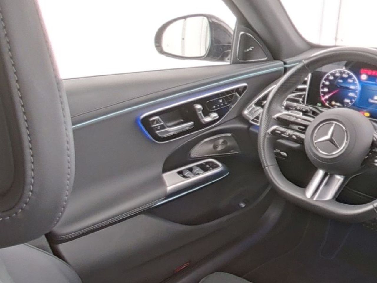 Mercedes-Benz E-Klasse – Bild 8