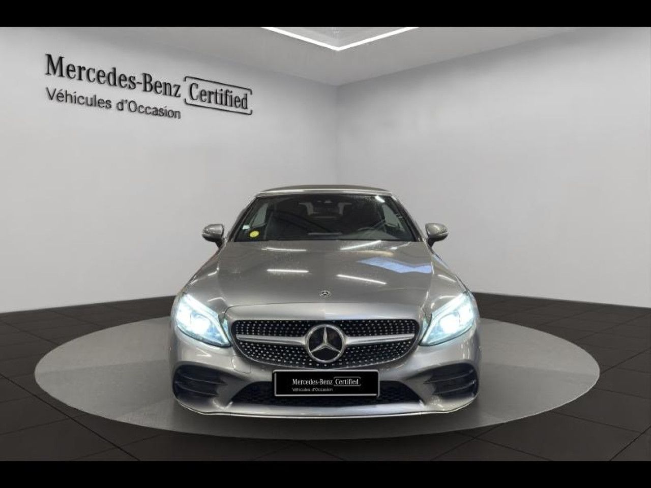 Photo du v&eacute;hicule 2 / 18