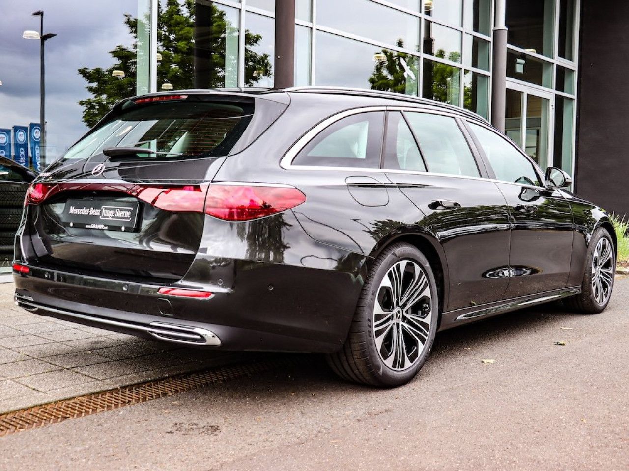 Mercedes-Benz E-Klasse – Bild 15