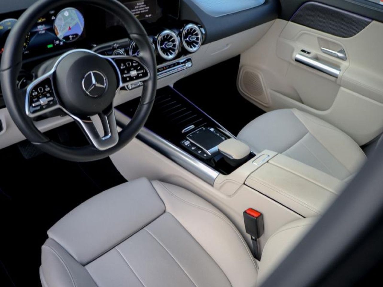 Photo du v&eacute;hicule 12 / 18