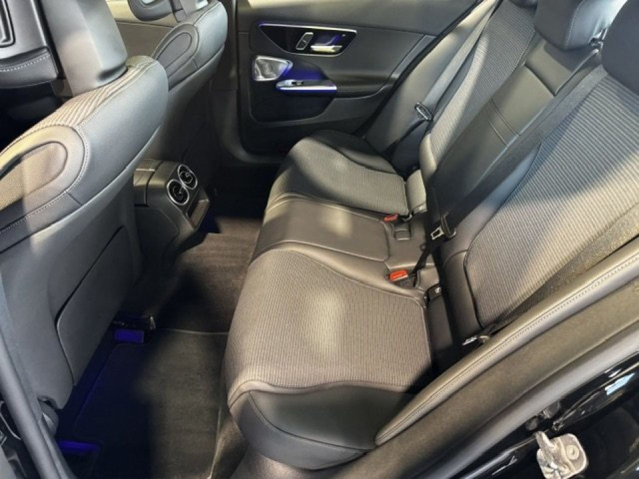 Mercedes-Benz C-Klasse – Bild 14