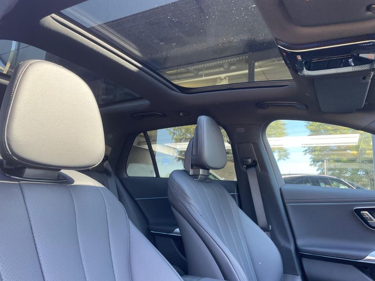 Mercedes-Benz E-Klasse – Bild 10