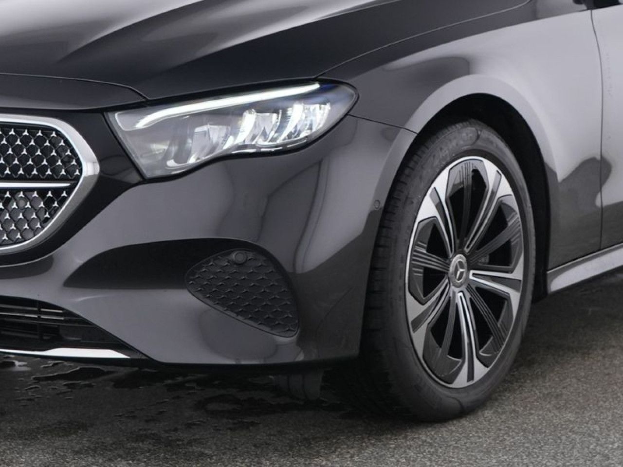 Mercedes-Benz E-Klasse – Bild 2