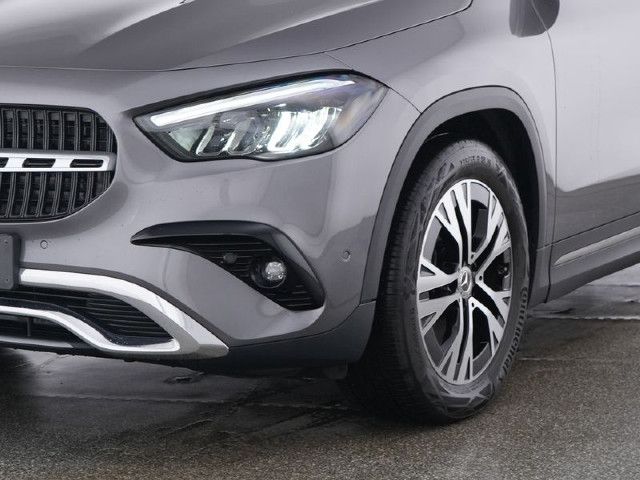 Mercedes-Benz GLA 220