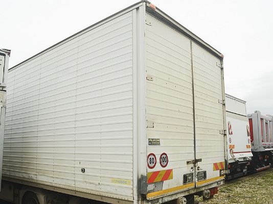 Vehicle image 3 / 5